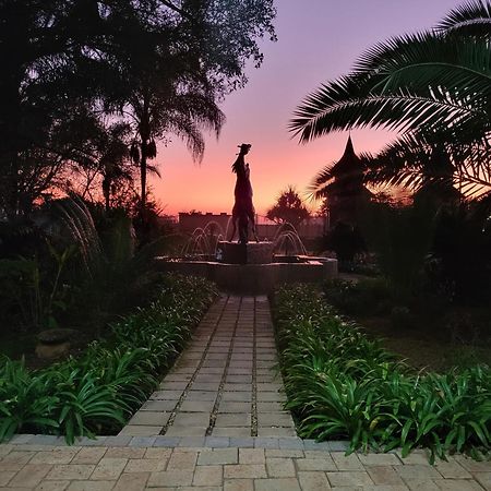 Excalibur Boutique Hotel Rustenburg Exteriér fotografie