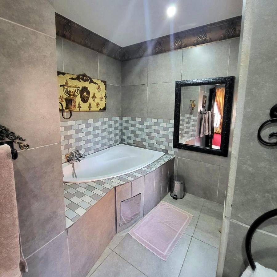 Excalibur Boutique Hotel Rustenburg Exteriér fotografie