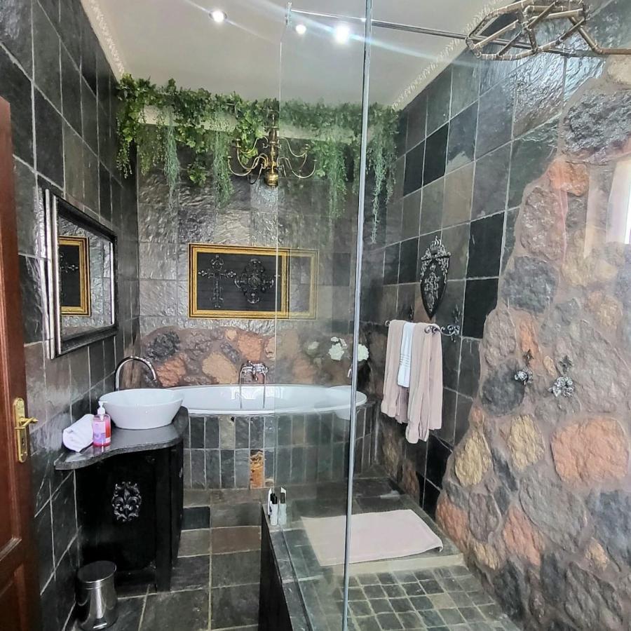 Excalibur Boutique Hotel Rustenburg Exteriér fotografie