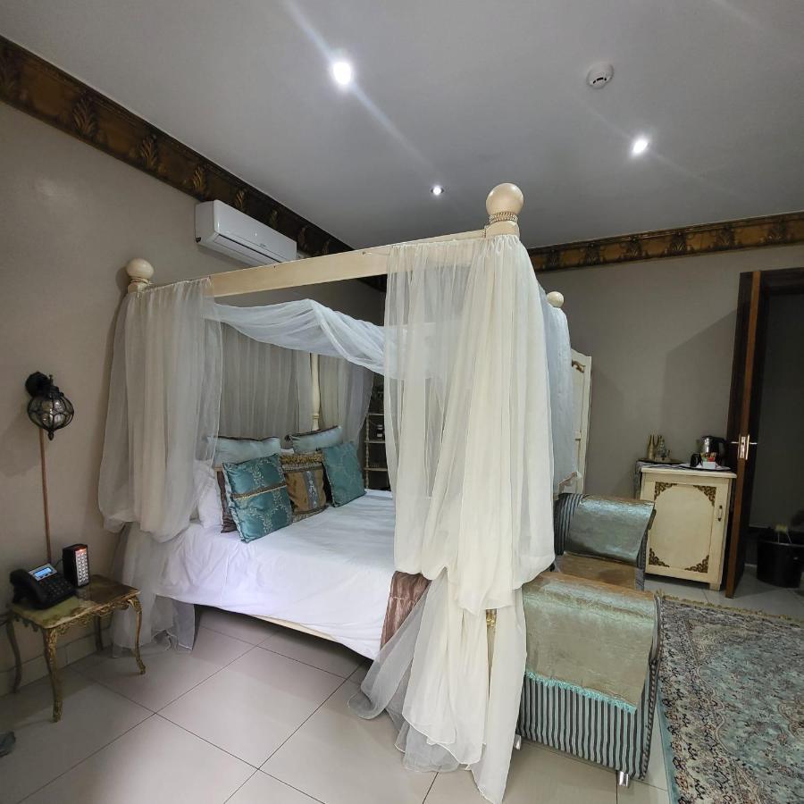 Excalibur Boutique Hotel Rustenburg Exteriér fotografie
